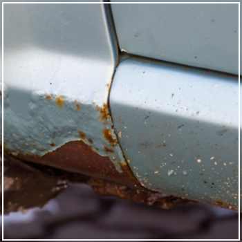 rusted vehicle body 